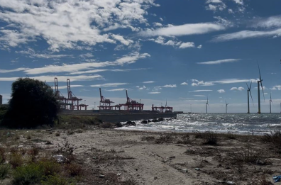 Taranto, tutti contro il nuovo rigassificatore nel porto