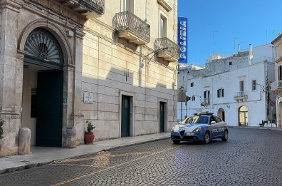Ostuni, resta in Rianimazione il 58enne aggredito in centro: un passato lo aveva trovato  in una pozza di sangue
