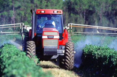 Caos in Medio Oriente, gli effetti sull'energia: alle stelle il gasolio agricolo, in Puglia +0,30 in 3 giorni