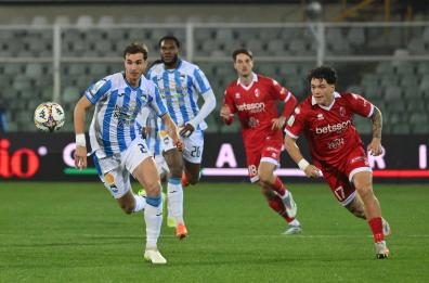 Pescara-Bari, problemi tecnici al Var: il match salvezza comincia con 15 minuti di ritardo Pescara-Bari, problemi tecnici al Var: il match salvezza comincia con 15 minuti di ritardo