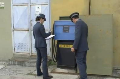Orta Nova, distributore abusivo vendeva gasolio agricolo a chi non ne aveva diritto: due denunce VIDEO