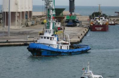 Nuovi fondali e moli pi&ugrave; lunghi, il porto di Barletta prende il largo