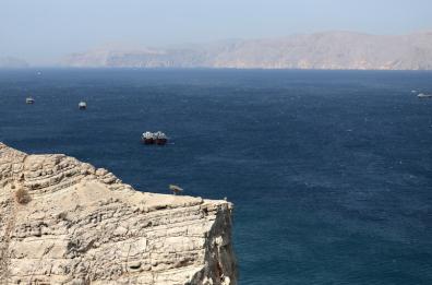 Conflitto in Medioriente, lo stretto di Hormuz nuovo centro del mondo