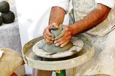 Sulla ceramica pugliese insiste l&rsquo;incubo del 2020: &laquo;Se i costi esplodono sar&agrave; una strage&raquo;