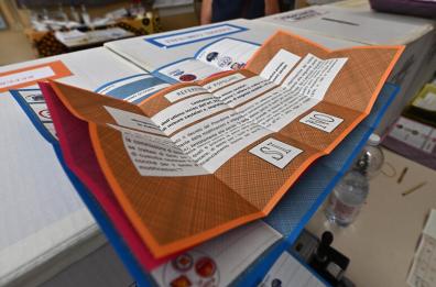 Il Paese &egrave; distante, il vero vincitore resta l&rsquo;astensione