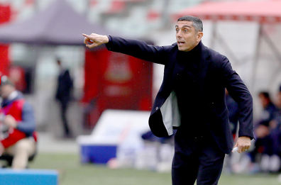 Bari, Moreno Longo impietoso: «Errori gravissimi, atteggiamento inaccettabile. Se siamo questi retrocediamo» Bari, Moreno Longo impietoso: «Errori gravissimi, atteggiamento inaccettabile. Se siamo questi retrocediamo»