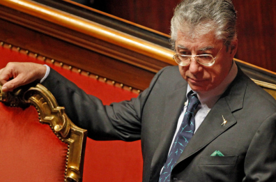 Il mito di Umberto Bossi, un antitaliano pi&ugrave; di forma che di sostanza