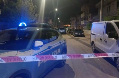 Nard&ograve;, allarme bomba in via Calabrese: strada bloccata per sicurezza FOTO
