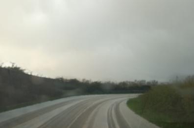 Grandine in Puglia, sul Gargano strade imbiancate come neve. E in Salento danni alle colture