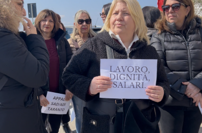 Taranto, busta paga con sorpresa (amara): ai lavoratori il 40% del dovuto Taranto, busta paga con sorpresa (amara): ai lavoratori il 40% del dovuto