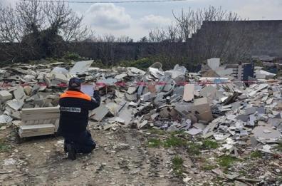 Giurdignano, sequestrata discarica abusiva in pieno centro abitato Giurdignano, sequestrata discarica abusiva in pieno centro abitato