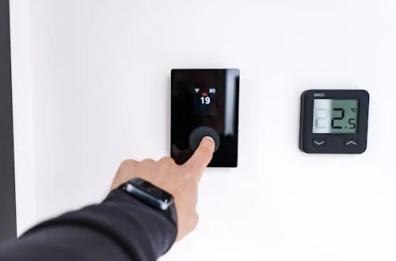 Una casa intelligente e il pianeta respira: così la tecnologia domestica si prende cura anche del clima esterno Una casa intelligente e il pianeta respira: così la tecnologia domestica si prende cura anche del clima esterno