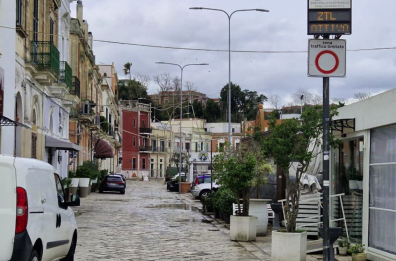 Brindisi, slittano i lavori al rione Sciabiche: soddisfazione dai ristoratori della zona