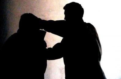 Nard&ograve;, tunisino 24enne picchiato con una catena in periferia: forse un regolamento di conti