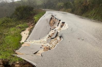 Maltempo, richiesto lo stato di emergenza per tutta la Puglia. Migliora il tempo ma resta il rischio frane