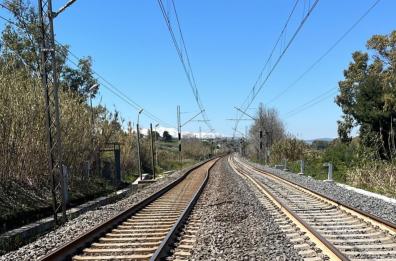 Frana in Molise, sulla ferrovia adriatica binari deformati di 10 centimetri Frana in Molise, sulla ferrovia adriatica binari deformati di 10 centimetri