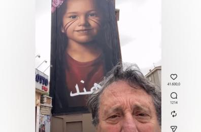 Potenza, Enzo Iacchetti commenta sui social il murale dedicato alla piccola Hind Rajab: il video &egrave; virale