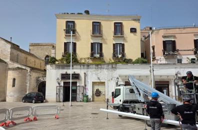 Bari, festa di San Nicola 2026; al via l'installazione delle luminarie in piazza del Ferrarese Bari, festa di San Nicola 2026; al via l'installazione delle luminarie in piazza del Ferrarese