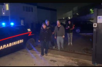 Modugno, rapina con sparatoria in un'azienda sulla statale 98: ferito il titolare Modugno, rapina con sparatoria in un'azienda sulla statale 98: ferito il titolare