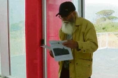 Centro Ilma a Gallipoli, sollievo per l'oncologo Serravezza: stop allo sciopero della fame e della sete