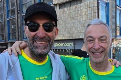 Bari, domenica di sole nel segno della Deejay Ten: l'onda verde attraversa la citt&agrave; VIDEO