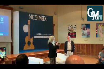 Medimex, bagno di folla per Patti Smith: canta a cappella «Because the night»