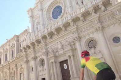 «In bici lungo i mari del Salento»: il percorso di Roberto Guido in un libro e un road movie