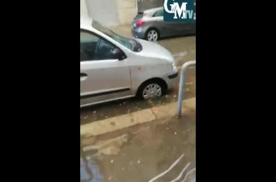 Bomba d'acqua a Foggia, box e strade allagate: città in tilt