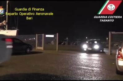 Taranto, pescavano nel Mar Piccolo usando esplosivi: 5 arresti 