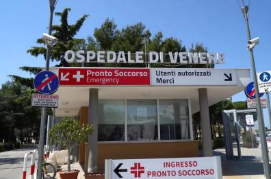 Coronavirus Bari, potenziato laboratorio ospedale Di Venere: analizzati 300 tamponi al giorno