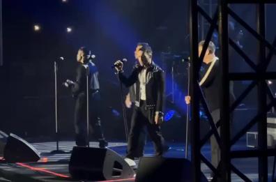 Al PalaFlorio si torna adolescenti con i Blue: tappa di Bari sold out per la boyband da record