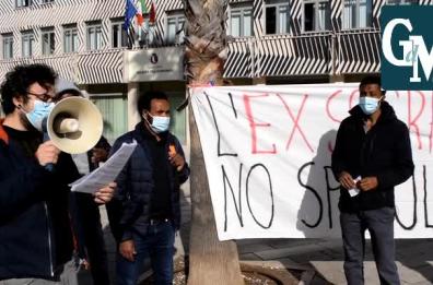 Bari,  sit-in di protesta ex Socrate per rivendicare diritto alla casa 