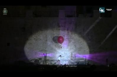 Giovinazzo diventa magica: danze sull'acqua e luci multimediali