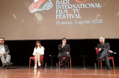 L'attore Scamarcio: «La paura è un male eterno»