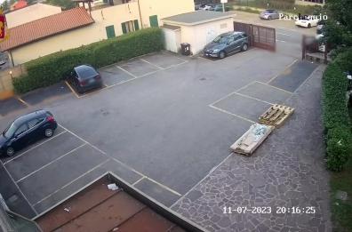 Tentato omicidio, porto abusivo di arma: dopo sparatoria arrestato rapper Shiva