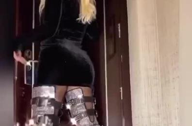 Wanda Nara, sexy look al Grande Fratello Vip 4