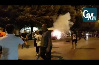 San Severo, la festa del Carmelo con la corsa dei «fujenti» tra i petardi