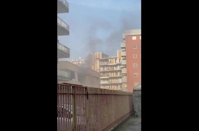 Bari, divampa rogo nell'ex liceo Socrate abitato da migranti: luogo inagibile