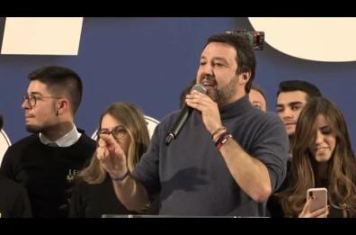Salvini in Puglia: «Pop Bari, in galera chi ha rubato risparmi»