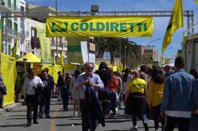 Emiliano: «Spesa Puglia fondi europei per agricoltura in linea»