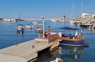 «Sulla stessa barca»: il mare di Bari tra virtù e lacune