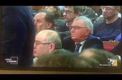 Bari, caso commissioni al Comune: il consigliere «muto» davanti alla telecamera