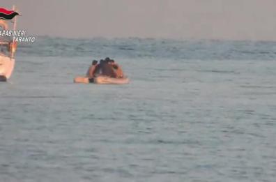 Sbarco migranti a Taranto, per viaggio speranza hanno pagato 5600 euro a testa