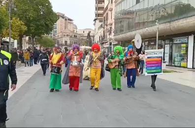 Foggia, il Carnevale sfila per la città e chiude in bellezza i festeggiamenti