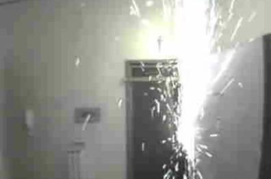 Bari, casa popolare al San Paolo sgomberata e rioccupata in 12 ore: porta sradicata con la fiamma ossidrica