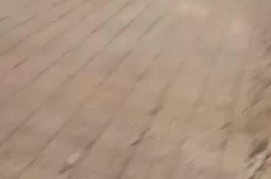 Paura a Gioia del Colle, un uomo danneggia l'auto dei carabinieri - IL VIDEO - 