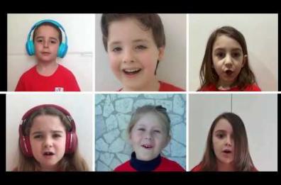 Bari, i più piccoli cantano Volare: l'omaggio a Domenico Modugno 