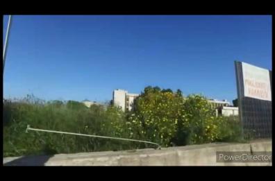 Degrado e incuria a Ceglie del Campo: striscioni contro le amministrazioni, i vigili li rimuovono