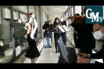 Potenza,  musica e danza  nel reparto Covid del San Carlo per pazienti e personale 