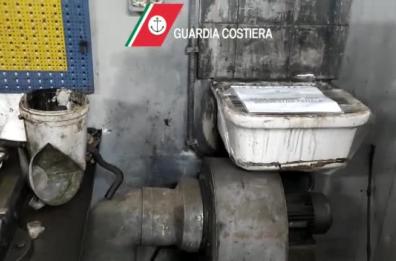 Monopoli, sequestrato pozzo abusivo con oli esausti in officina meccanica  